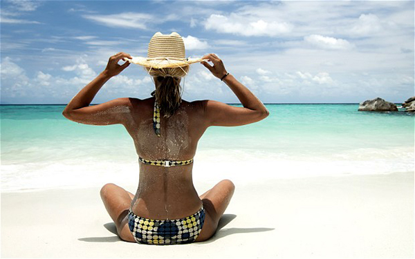 napfurdo_napozas_vakacio_szabadsag_tengerpart