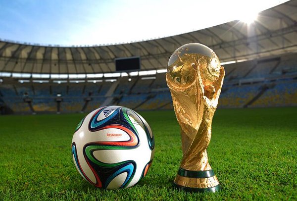 foci_vb_brazuca_labda_vb_serleg_2014