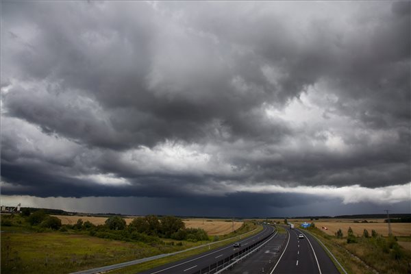 zivatar_eso_vihar_2014