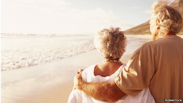 d_vitamin_napfurdo_tengerpart_idosek