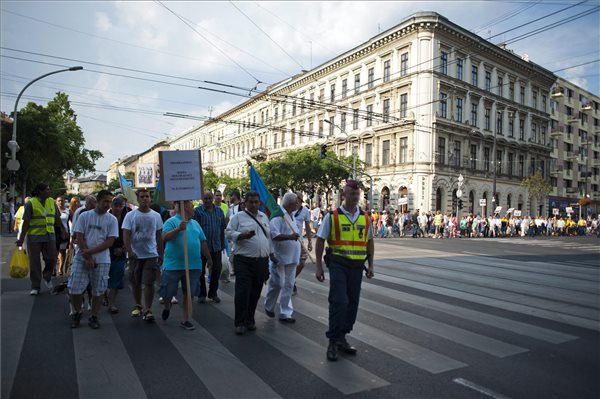 roma_holokauszt_civil_megeml_bp2014aug2
