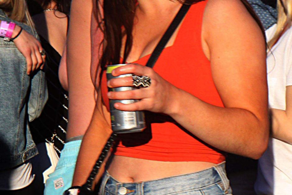 fiatalok_alkohofogyasztas_tinik_italozas