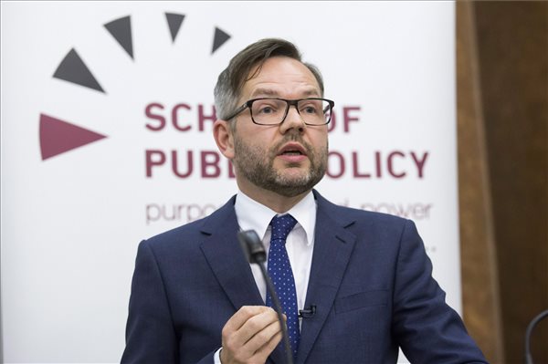 Michael_roth_nemet_kulugyi_allamminiszter_2014okt27_budapest