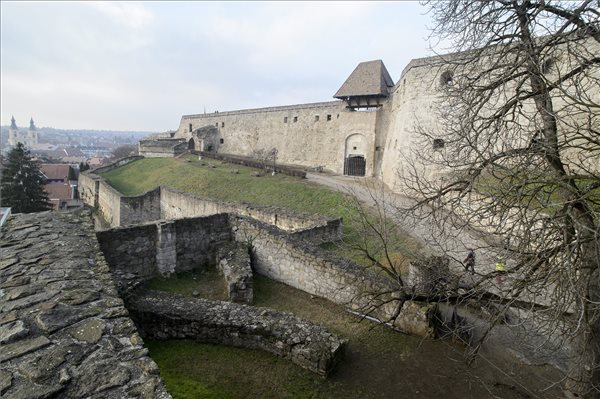 egri_var_nemzeti_emlekhely_2014dec17