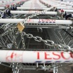 vasarnapi_zarvatartas_tesco_lelancolt_bevasarlokocsik_2015marc