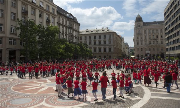 villamcsodulet_klik_iskola_2015maj28