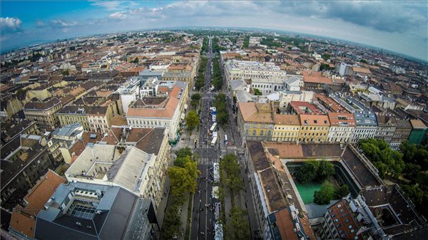 budapest_andrassy_ut_automentes_nap_2015