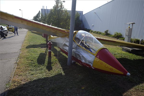 lezuhant_vitorlazo_budaors_2015_szept13