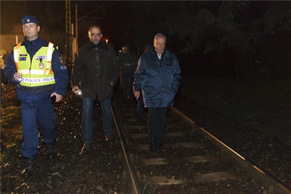 lezartak_a_horvat_zoldhatar_2015okt16_kovacs_zoltan_bakondi_gyorgy