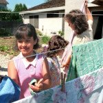 ruhaszarito_kotel_teregetes