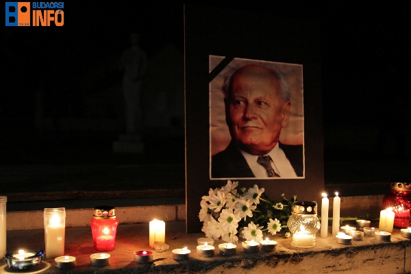 gyertyagyujtas_goncz_arpad_emlekere3