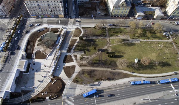 margit_hid_budai_hidfo_19_villamosok_fonodo_villamoshalozat_bkk_rakpart_2016jan16