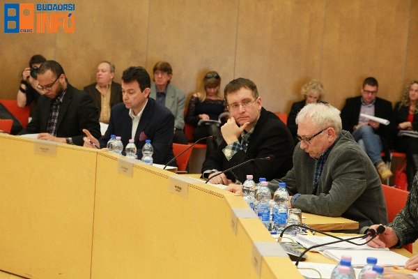 16_02_24_kepviselo_testulet4