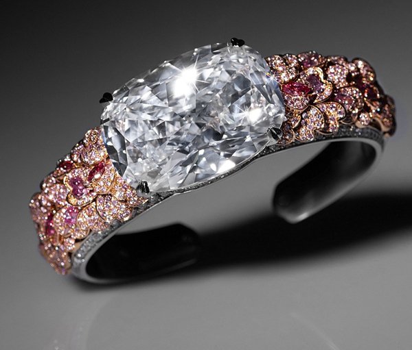 gyemant_karkoto_valentina_napra_70karatos