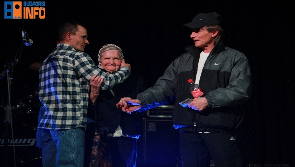 ifjusagi_klub_koncert_leegett_haz5