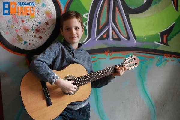 varosi_ifjusagi_klub_gitarverseny2