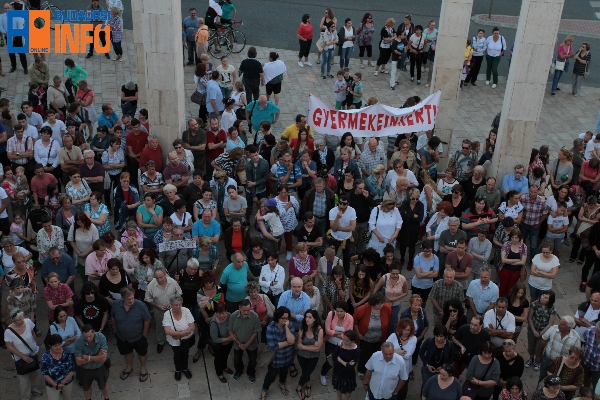 16_06_07_tuntetes_varoshaza (20)