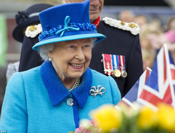 erzsebet_kiralyno_90_eves_2016jun