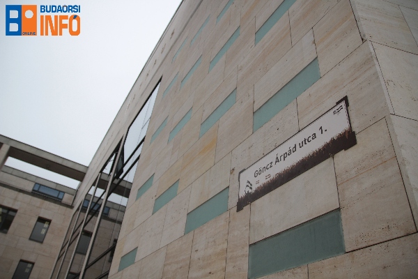 varoshaza_gonczarpad_utca