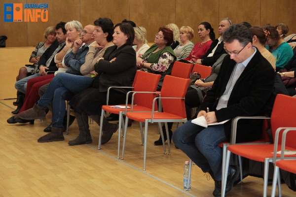 eloadas_varoshaza_16_11_22-2