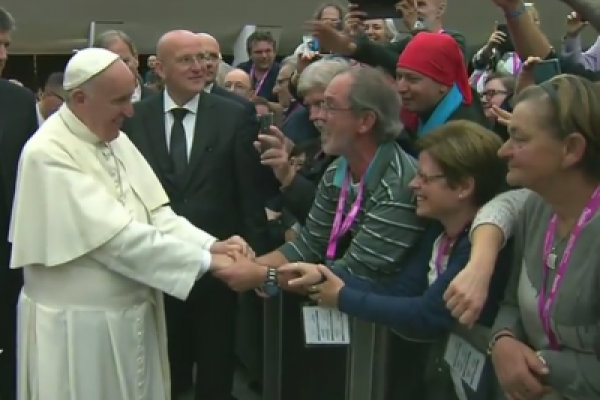 ferenc_papa_hajlektalanok_2016