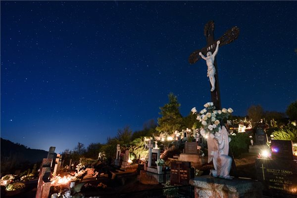 halottak_napja_2016_ajnacsko