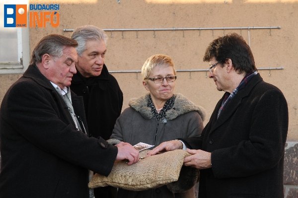 17_01_18_vonatallomas_kitelepites (7)