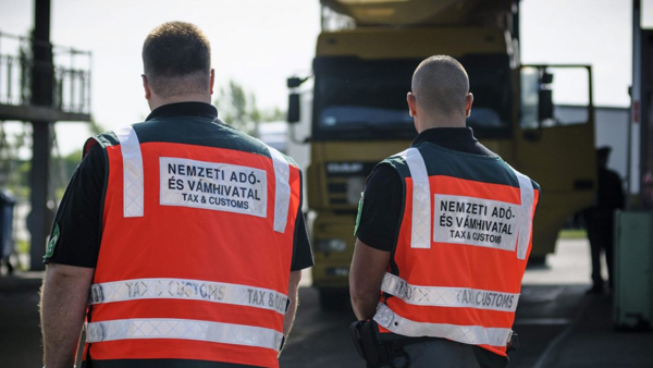 nav_adoellenorzes_adotraffipax