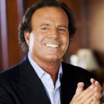 110471-julio_iglesias_617_409