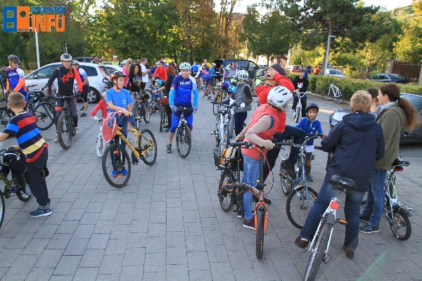 kerekparos_felvonulas (10)