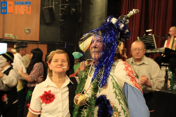 nyugdijasfarsang (2)