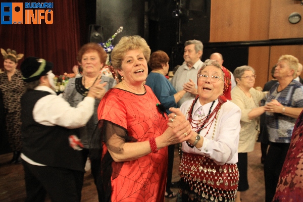 nyugdijasfarsang (4)