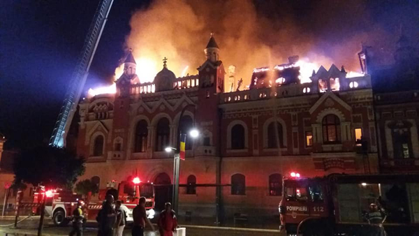 nagyvarad_puspoki_palota_leegett_2_2018aug25