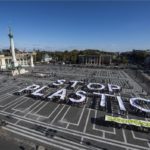 muanyag_zacskok_betiltasaert_tuntetes_greenpeace_bp_2018szept30