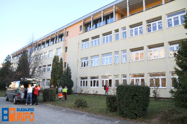 bleyer_voroskereszt_Adomanyok18_11_14 (2)