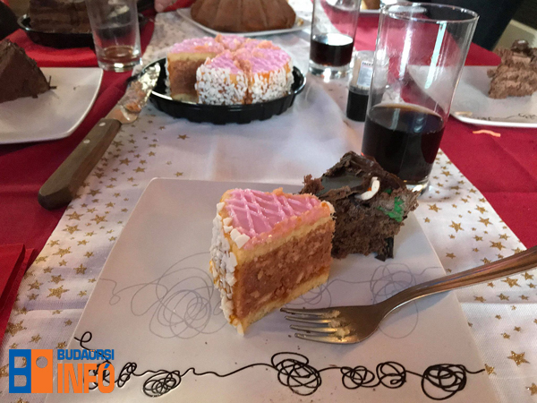 sutemeny_torta_karacsony_teritek_asztal_2018dec