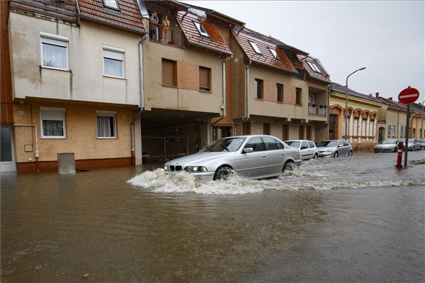 felhoszakadas_esos_2019jun