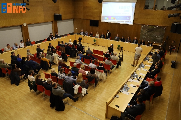 kozmeghallgatas191113 (4)