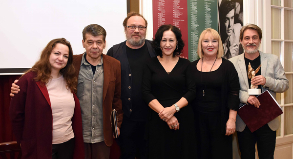 Gáspár Ildikó, Megyeri Zoltán, Schneider Zoltán, Spolarics Andrea, Hullan Zsuzsa, Rancsó Dezső, fotó: szinhaz.org