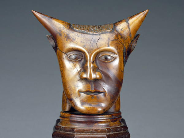 hamis_gaugain_szobor_2020