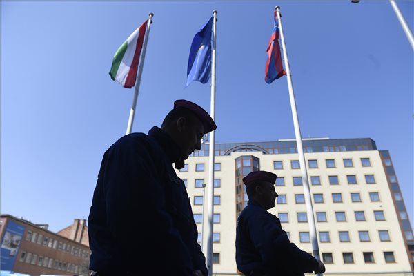 kijarasi_korlatozas_rendorseg_koronavirus__2020marc