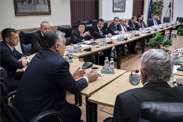 koronavirus_operativ_torzs_orban2_v