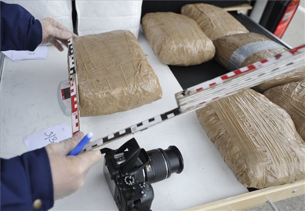 kabitoszer_fogas_rendorseg_2020okt17