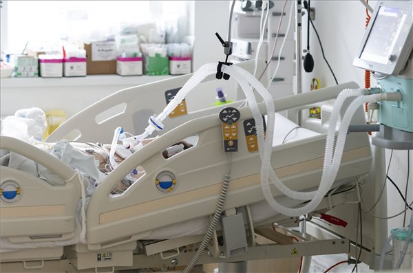 koronavirus_lelegeztetogep_2021apr