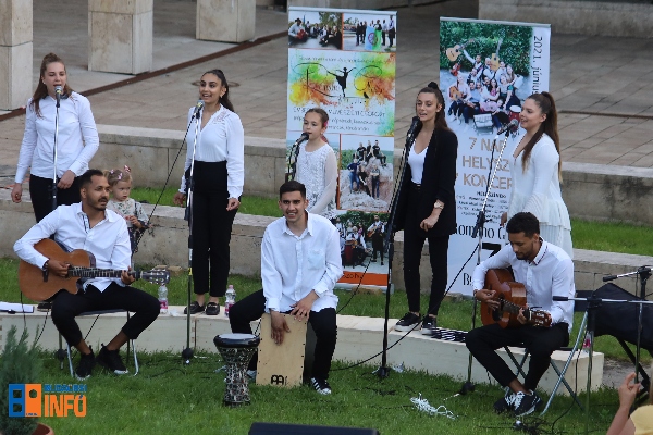 romanoglaszohet2021_varoshaza (2)