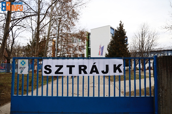 pedagogussztrajk2022_01_31 (30)