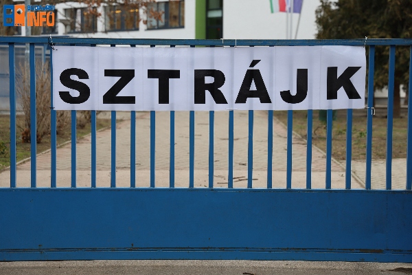 pedagogussztrajk2022_01_31 (31)