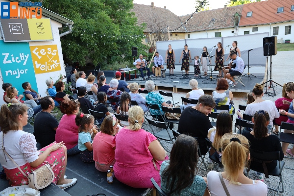 Romanoglaszohet_2022zichymajor7