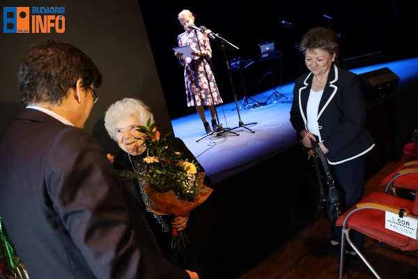 idosekvilagnapja2022okt