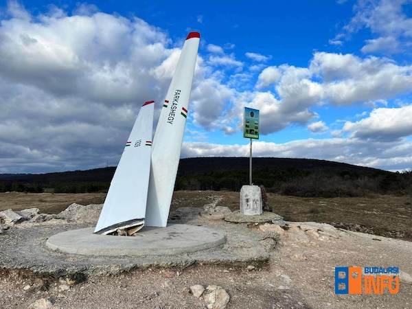 vitorlazo_emlekmu_budaors_2023marc11_vihar1_net